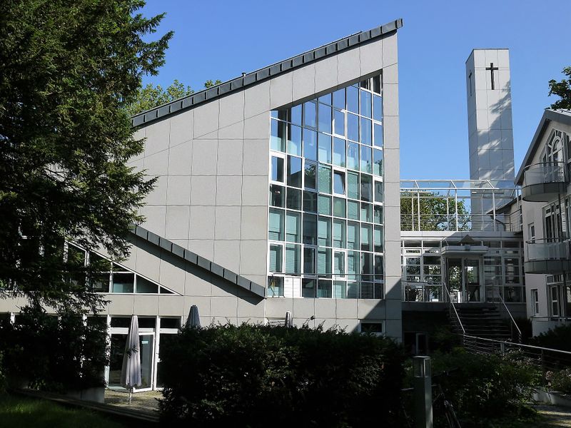 Datei:Berlin-Wannsee, Baptisten-Kirche.JPG