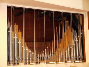 Berlin-Weißensee, Pfarrkirche, Sauer-Orgel, Schwellwerk.JPG