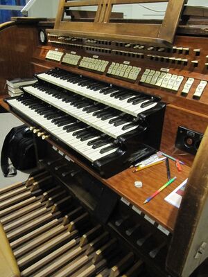 Berlin-Weißensee, Stephanus-Stiftung, Spieltisch.JPG