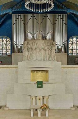 Bern Pauluskirche Orgel.jpg