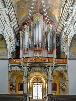 Brünn Jesuitenkirche Orgel.jpg