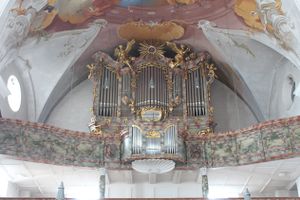 Breitenwang, Dekanatskirche St Petrus und Paul, Orgel 2.JPG