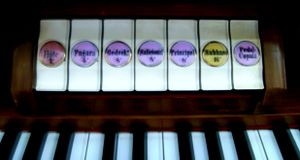 Buger Orgel Register.jpg