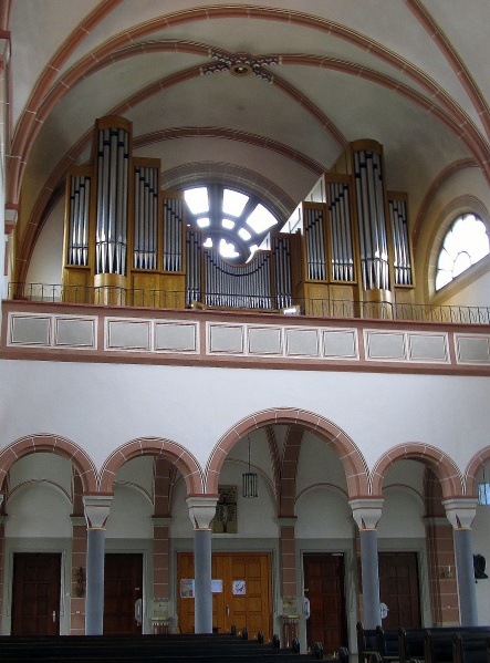 Datei:Burbach, Herz-Jesu.jpg