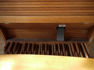 Cottbus, Oberkirche (Bonhoeffer-Kapelle), Pedal.JPG