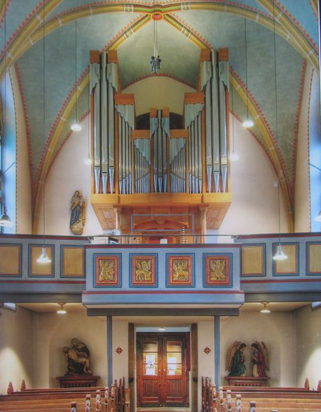 Datei:Düsseldorf Volmerswerth St Dionysius Seifert 2003 Fey.JPG