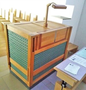 Dachau, Heilig Kreuz (Truhe1).jpg