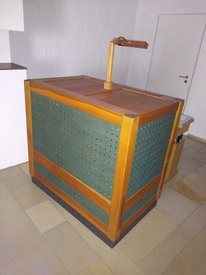 Dachau, Heilig Kreuz (Truhe3).jpg