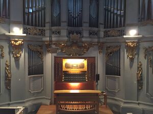 Dießen, Marienmünster, Spieltisch.JPG