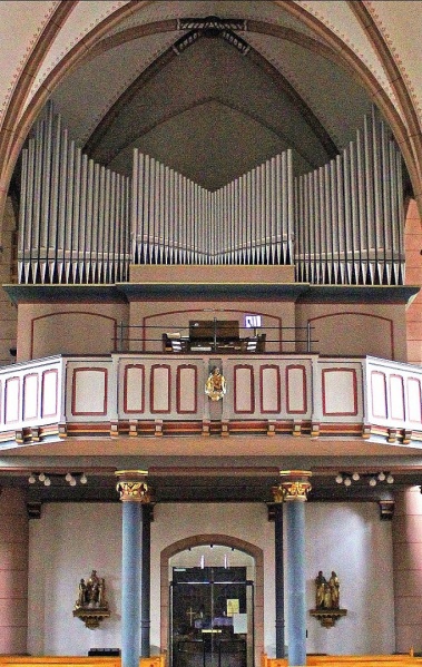 Datei:Differten, St. Gangolf.jpg