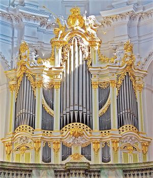 Dresden, Dom (Silbermann-Orgel).jpg