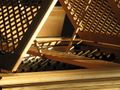 Dresden, Kreuzkirche, Liegende Orgel, schräge Pfeifen.JPG