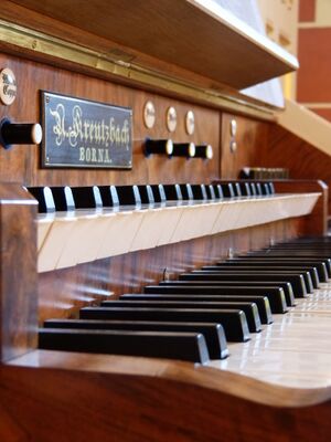 Ehrenfriedersdorf, St.-Niklas-Kirche sManuale.JPG