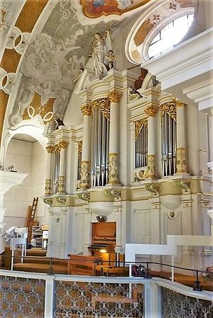 Ellwangen, Stadtkirche (1).jpg