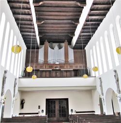 Erkner, St.Bonifatiusneu.jpg