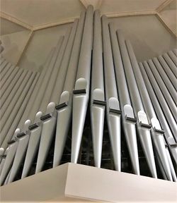 Freising, St. Georg (Hauptorgel) (2).jpeg