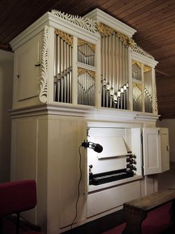 Friedland-Groß Muckrow, Dorfkirche, Prospekt.JPG