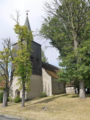 Friedland-Groß Muckrow, Dorfkirche.JPG