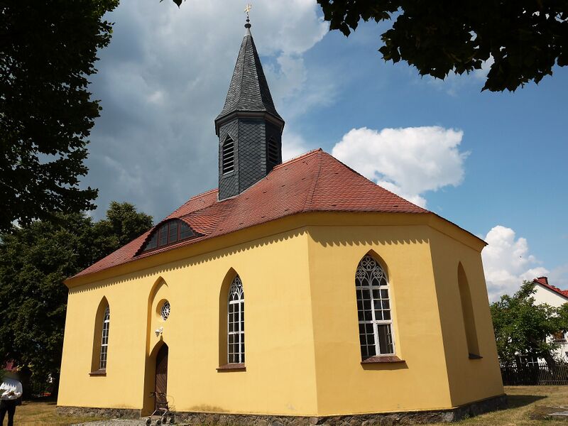 Datei:Friedland-Reudnitz, Dorfkirche.JPG