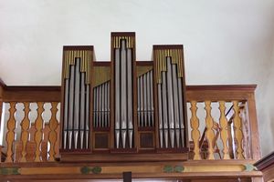 Fronhausen (Lahn)-Bellnhausen, evangelische Dorfkirche, Orgel.jpg