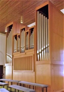Güdingen, Heilig Kreuz (Walcker-Orgel) (2).jpg
