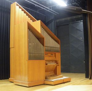 Gießen, Uni, Audimax, Orgel 2.JPG