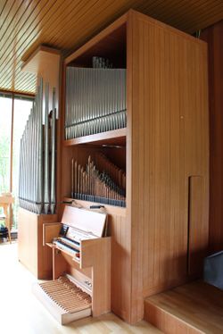 Gießen, Uni, Konzertsaal, Orgel 2.JPG