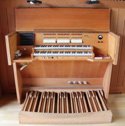 Gießen, Uni, Konzertsaal, Orgel 4.JPG