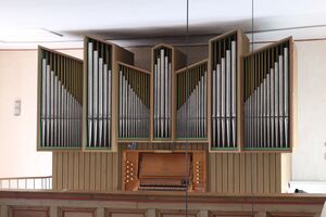 Gießen-Wieseck, Michaelskirche, Orgel 2.JPG