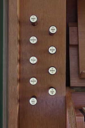 Gießen-Wieseck, Michaelskirche, Orgel 6.JPG