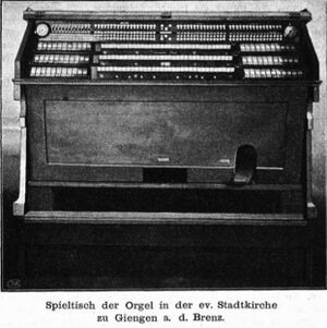 Giengen Stadtkirche Link Spieltisch.jpeg