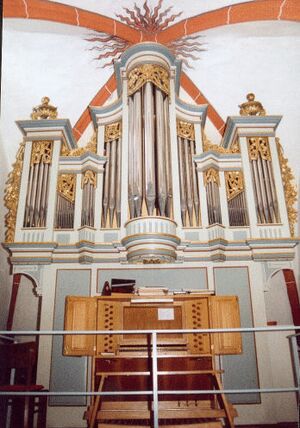 Gladenbach, Martinskirche, Orgel.jpeg