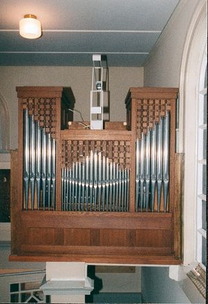 Gladenbach-Römershausen, Dorfkirche, Orgel.jpeg