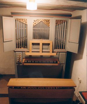 Gladenbach-Rüchenbach, Dorfkirche, Orgel.jpeg