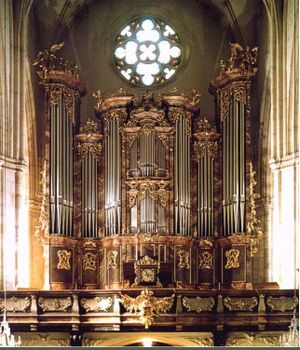 Graz, Dom, Orgel.jpg