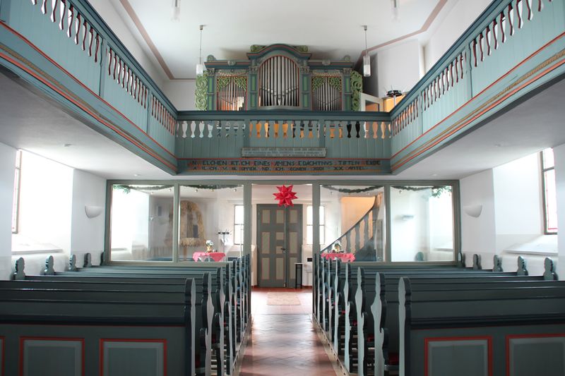 Datei:Hüttenberg, ev Kirche Hochelheim, Orgel, Innenraum 1.JPG