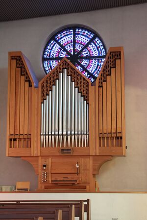 Hüttenberg-Hochelheim, kath Hl Familie, Orgel, Prospekt 1.JPG