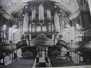 Hamburg-St.Georg, Dreieinigkeits-Kirche (Hauptorgel), Alter Prospekt.JPG