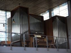 Hamburg-Stellingen, Kreuzkirche, Prospekt.JPG