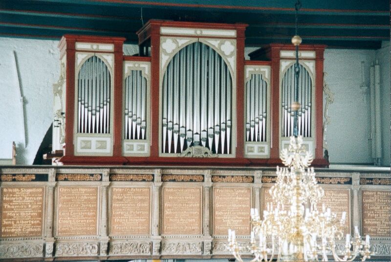 Datei:Hattstedt, St Marien, Orgel, Prospekt.jpg