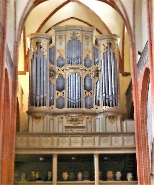 Datei:Havelberger Dom Orgelneu.jpg