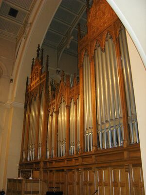 Helsinki, Johanniskirche, Hauptorgel.JPG