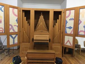 Innsbruck Hötting Priesterseminar Aula Prospekt offen.JPG