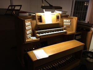 Innsbruck Höttinger Au Spieltisch (1).JPG