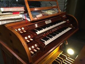 Innsbruck Herz Jesu Spieltisch.JPG