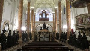 Innsbruck Hofkirche Mauracherorgel (1).JPG