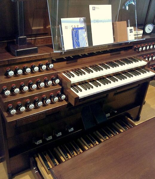 Datei:Junglinster St. Martin.jpg