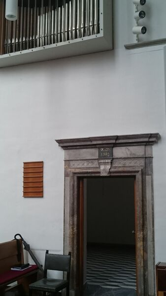 Datei:Köln,Kartäuserkirche,Durchgang unter Chororgel.jpeg