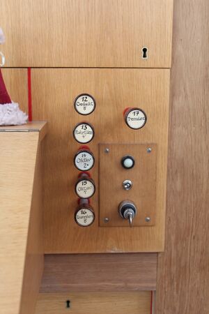 Kempten, St Mang, Chororgel, Register 2.JPG