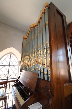 Kilianshof, St. Kilian, Orgel.JPG